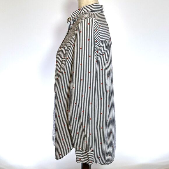 Old Navy Gray Heart Button Up Shirt Medium - Picture 2 of 6